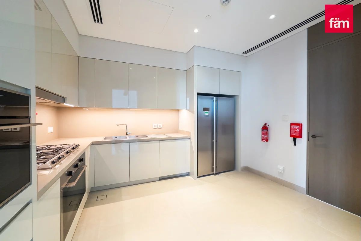 High Floor, Burj and Fountain view, for sale too-10