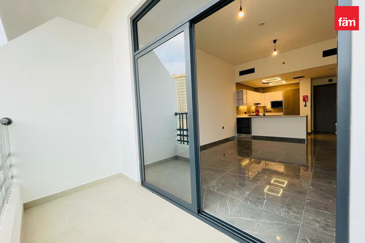 Pool View | Vacant Now| Multiple Options-9