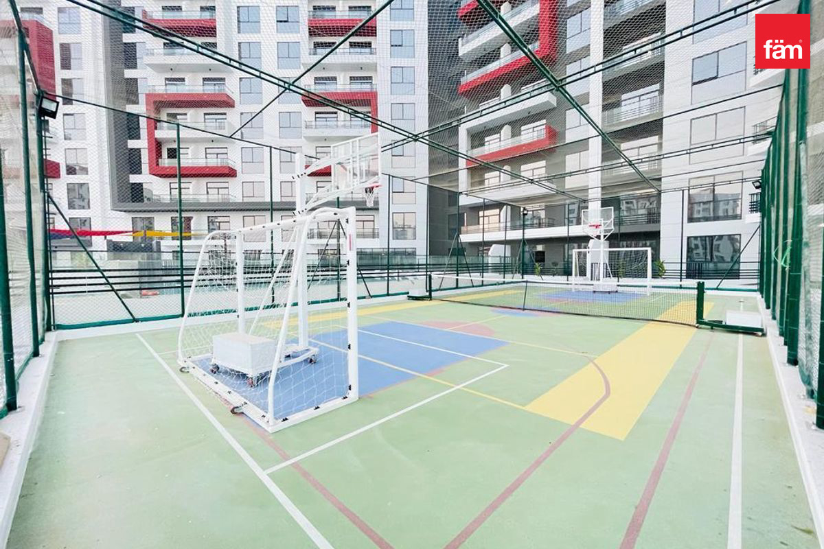 Pool View | Vacant Now| Multiple Options-18