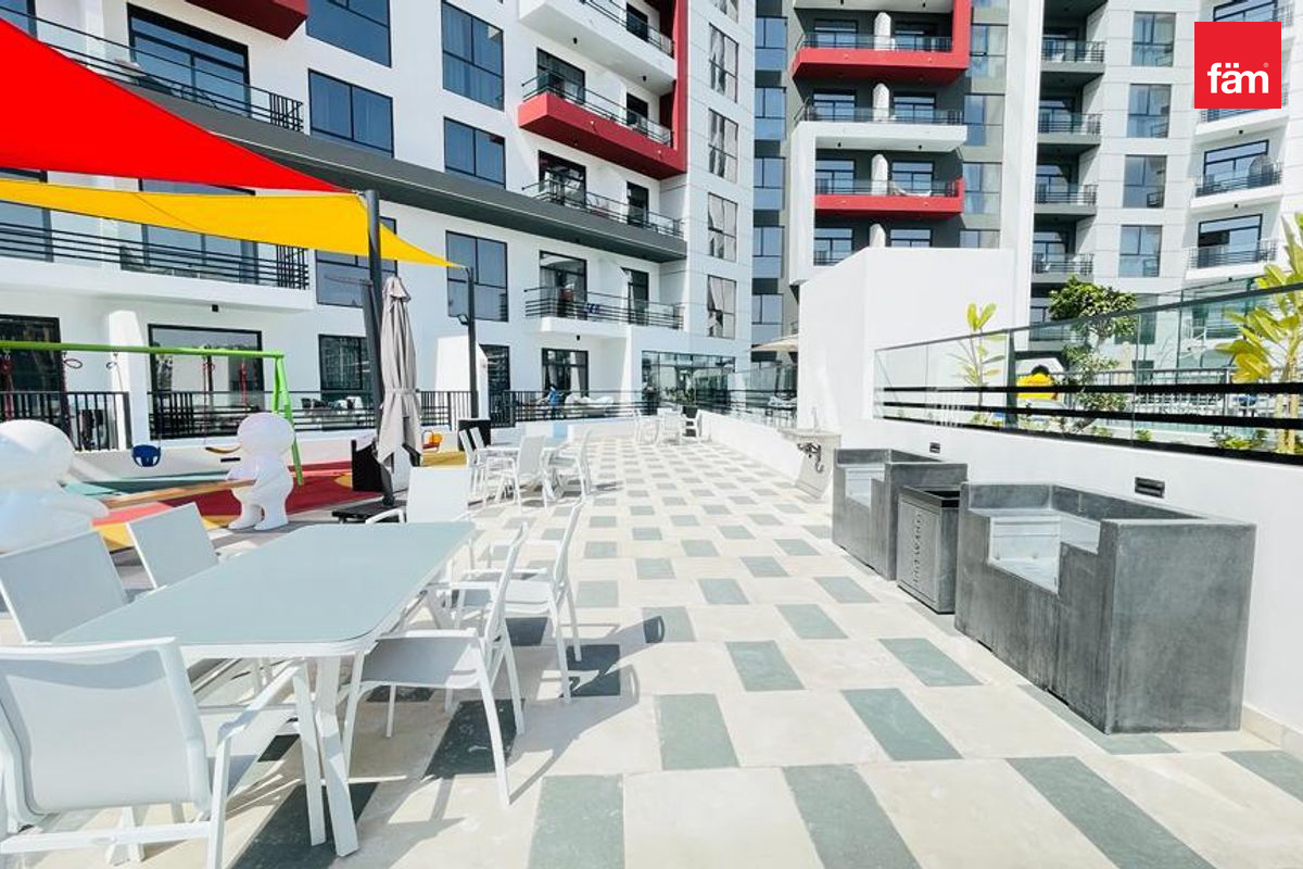 Pool View | Vacant Now| Multiple Options-15