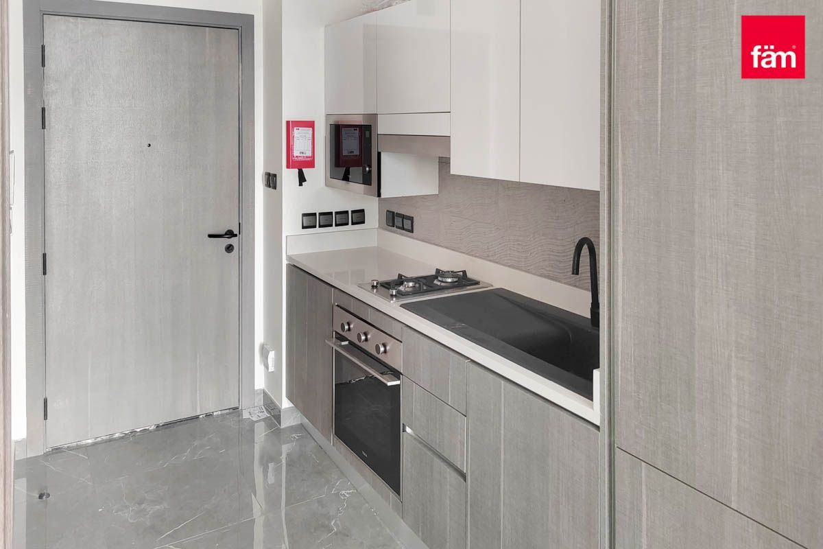 Best Price | Heigh Floor | Fitted Kitchen-8