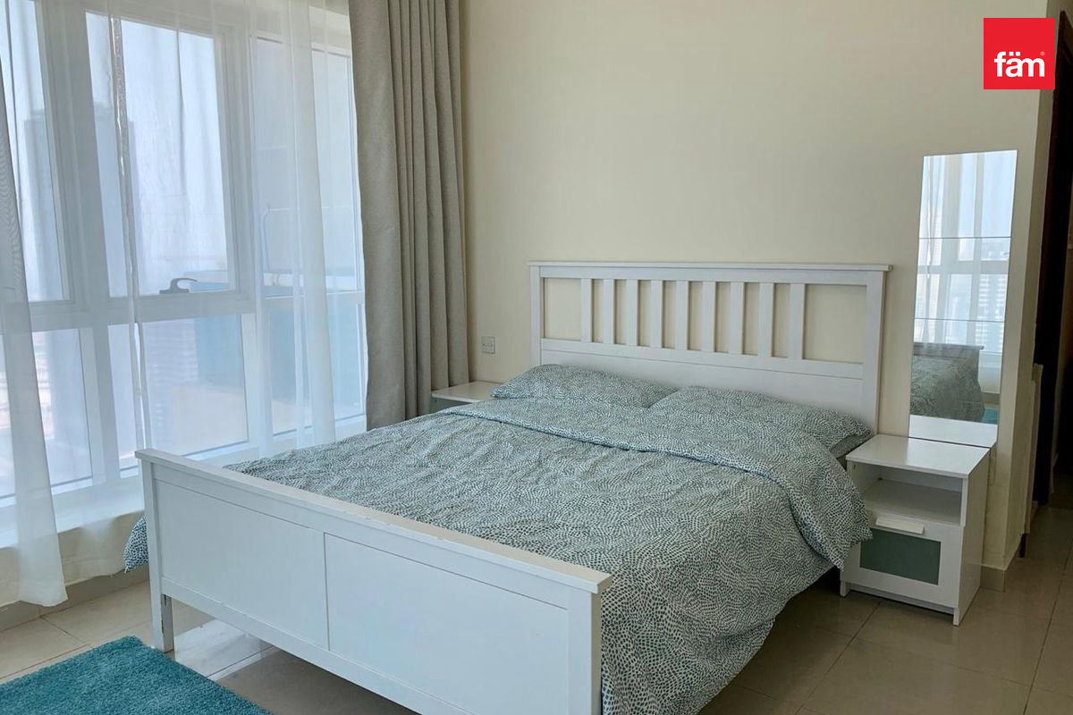 Spacious Layout | Vacant | Sea View-9