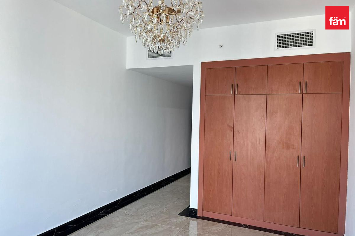 UPGRADED | LAKE VIEW | HIGH FLOOR | 2 PLUS MAID-5