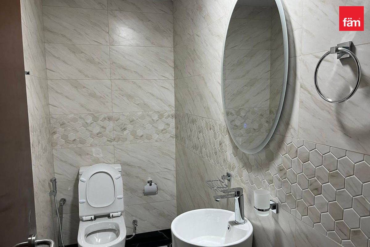 UPGRADED | LAKE VIEW | HIGH FLOOR | 2 PLUS MAID-12