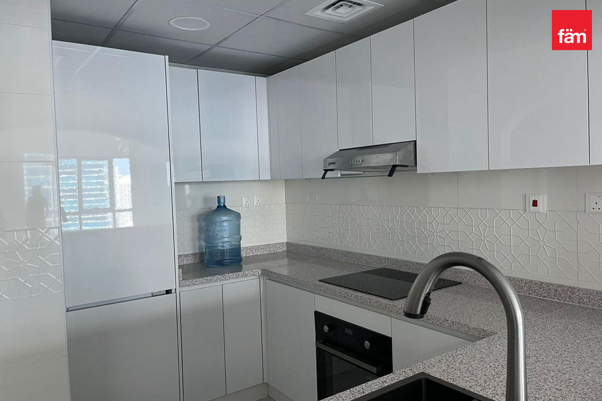 UPGRADED | LAKE VIEW | HIGH FLOOR | 2 PLUS MAID-8