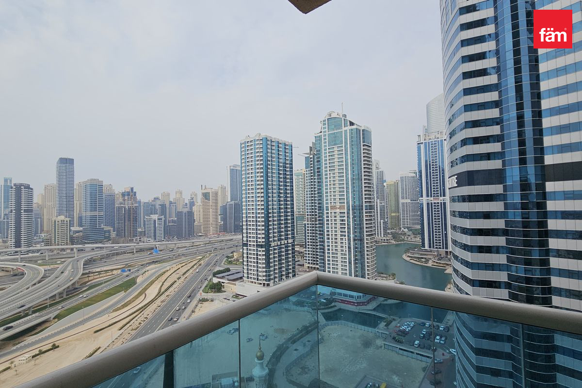 High Floor| Marina Facing | Canal View-15