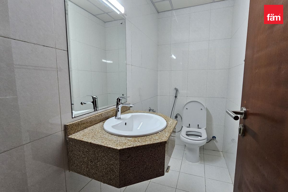 High Floor| Marina Facing | Canal View-14