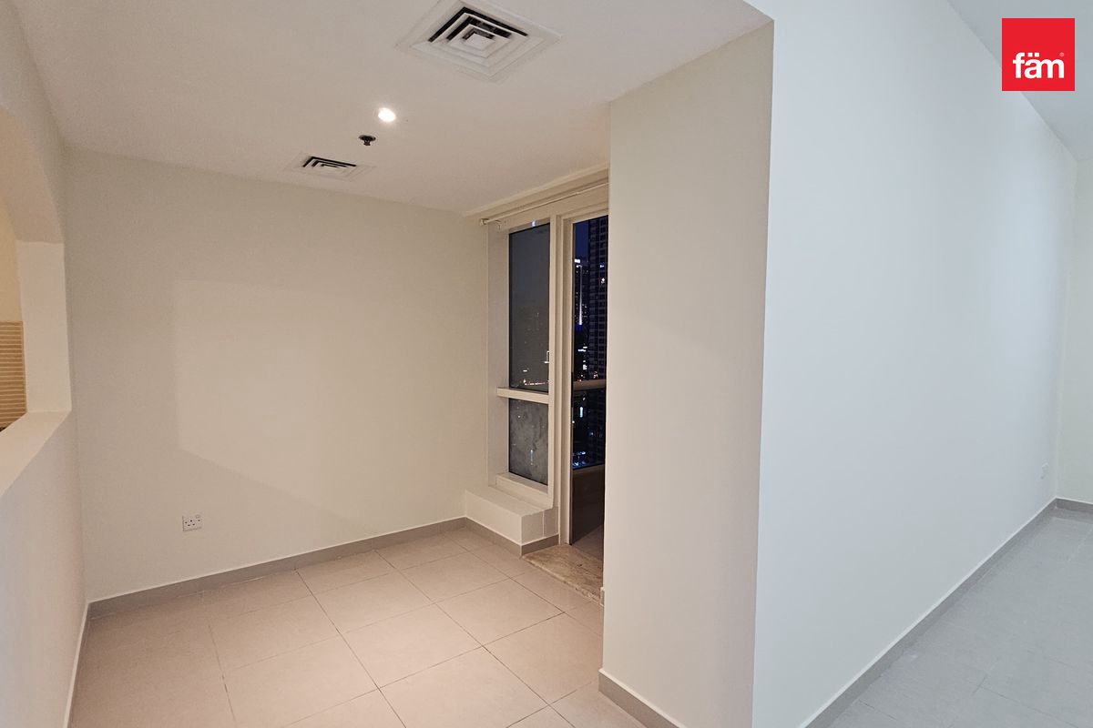 High Floor| Marina Facing | Canal View-8