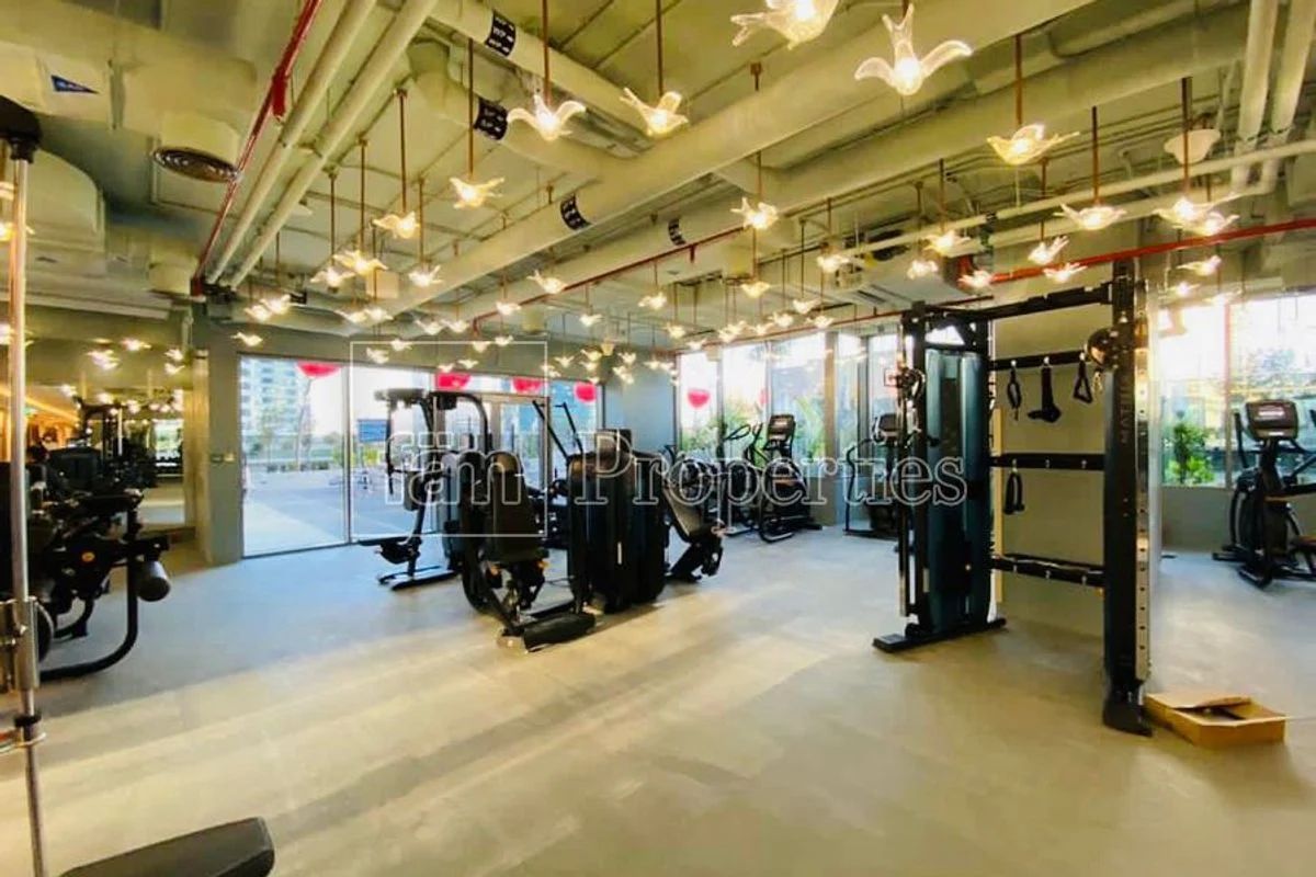 With stunning Downtown views | High floor apt-10
