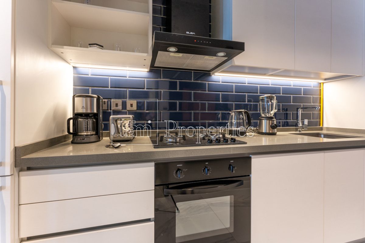 With stunning Downtown views | High floor apt-7