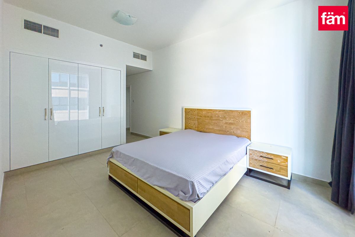 Spacious Layout | High Floor | Prime Location-12