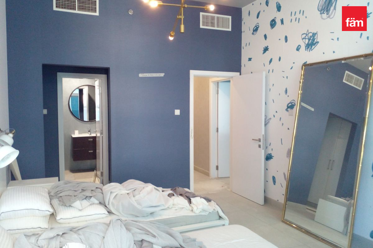 Prime Location | High floor | Luxurious-8