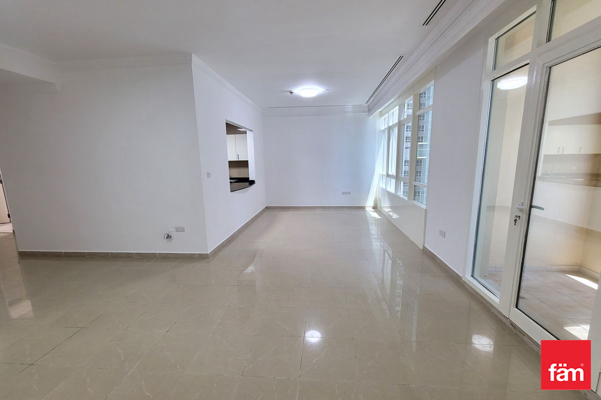 Sea Facing | Maid's Room | High Floor-9