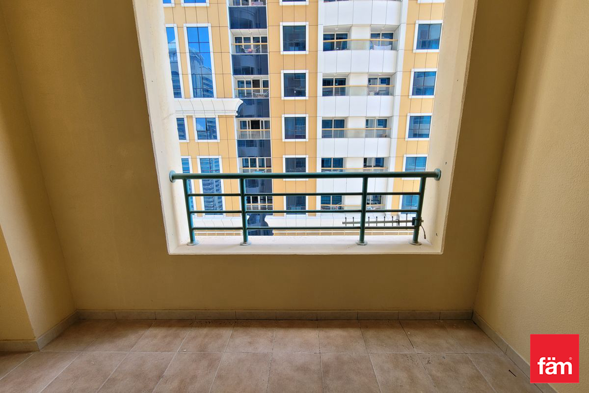 Sea Facing | Maid's Room | High Floor-23