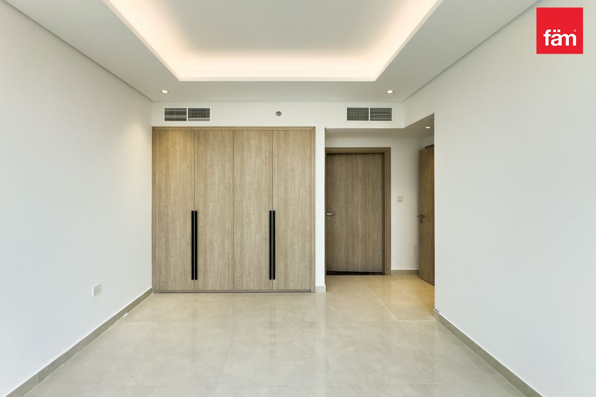 Next To Mall | Duplex | Jacuzzi On Roof-9