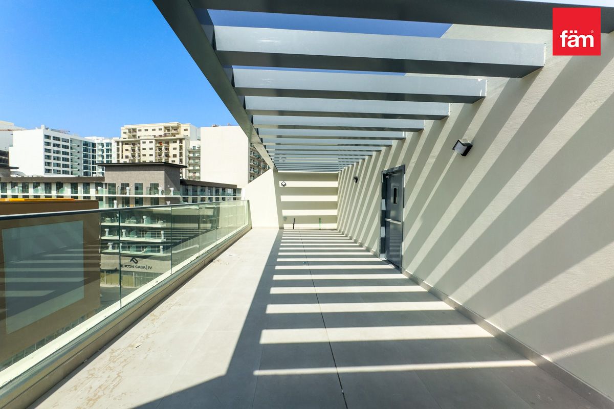Next To Mall | Duplex | Jacuzzi On Roof-5