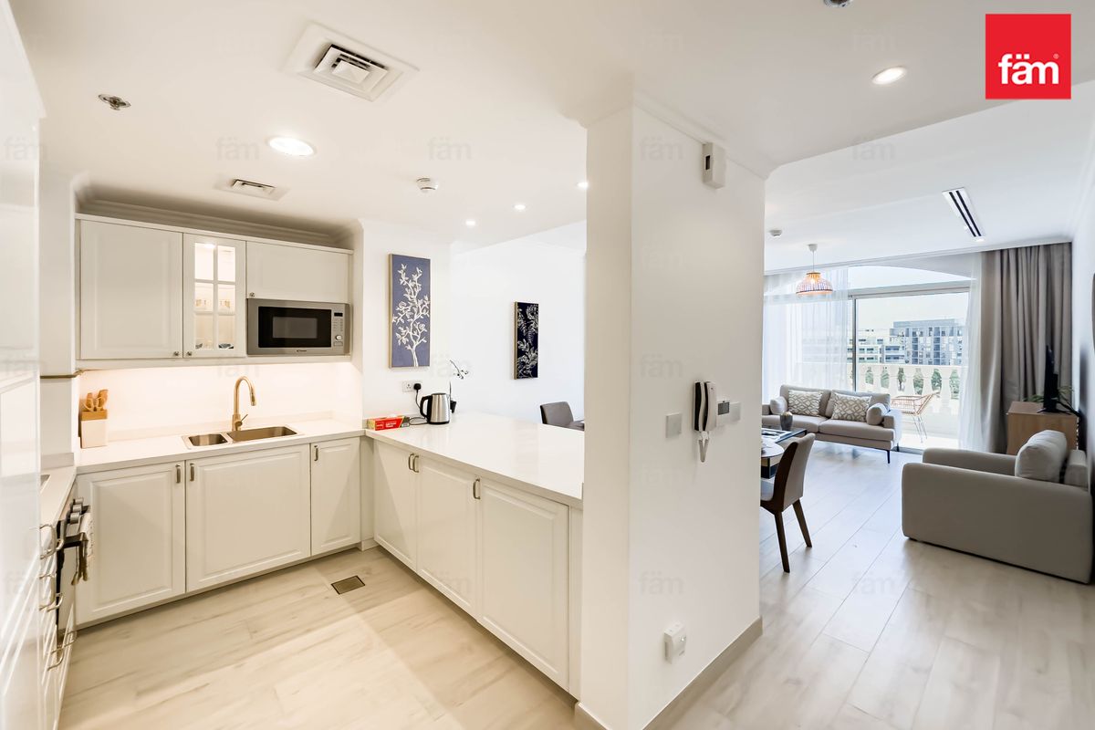 Park views| Fully furnished| Brand New| Sizable-9