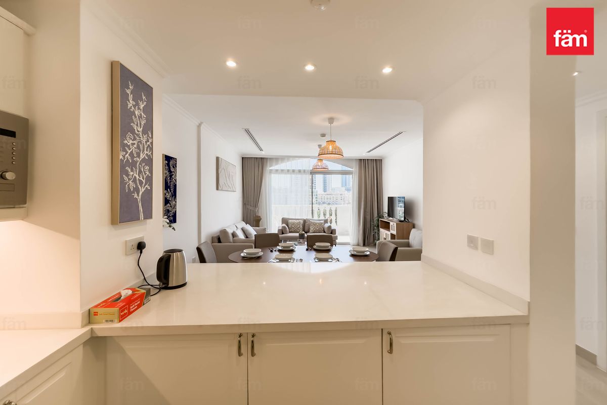 Park views| Fully furnished| Brand New| Sizable-8