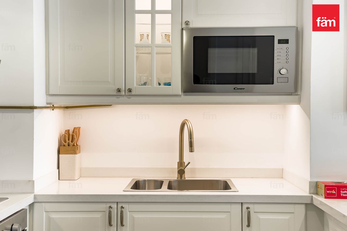 Park views| Fully furnished| Brand New| Sizable-7