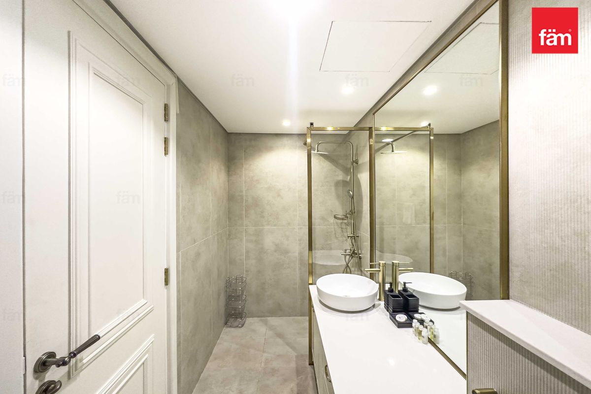 Park views| Fully furnished| Brand New| Spacious-21