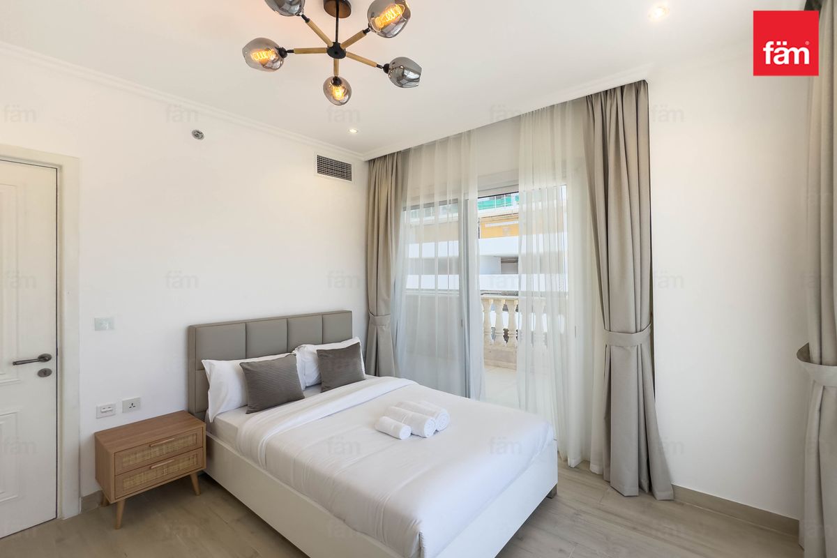 Park views| Fully furnished| Brand New| Spacious-18