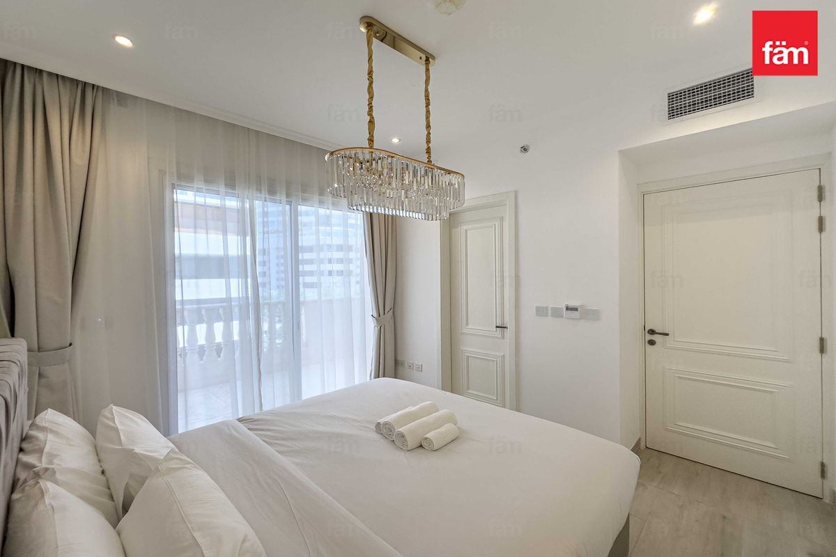 Park views| Fully furnished| Brand New| Spacious-16