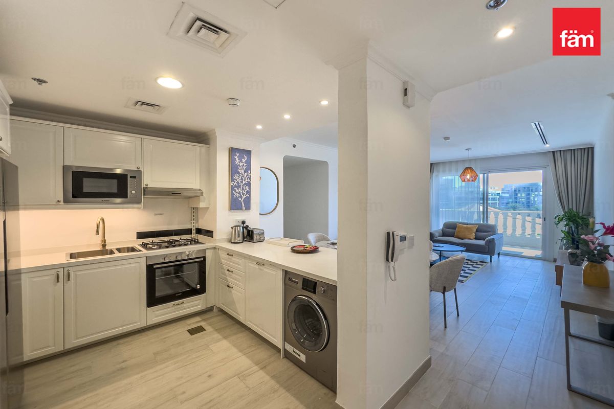 Park views| Fully furnished| Brand New| Spacious-8
