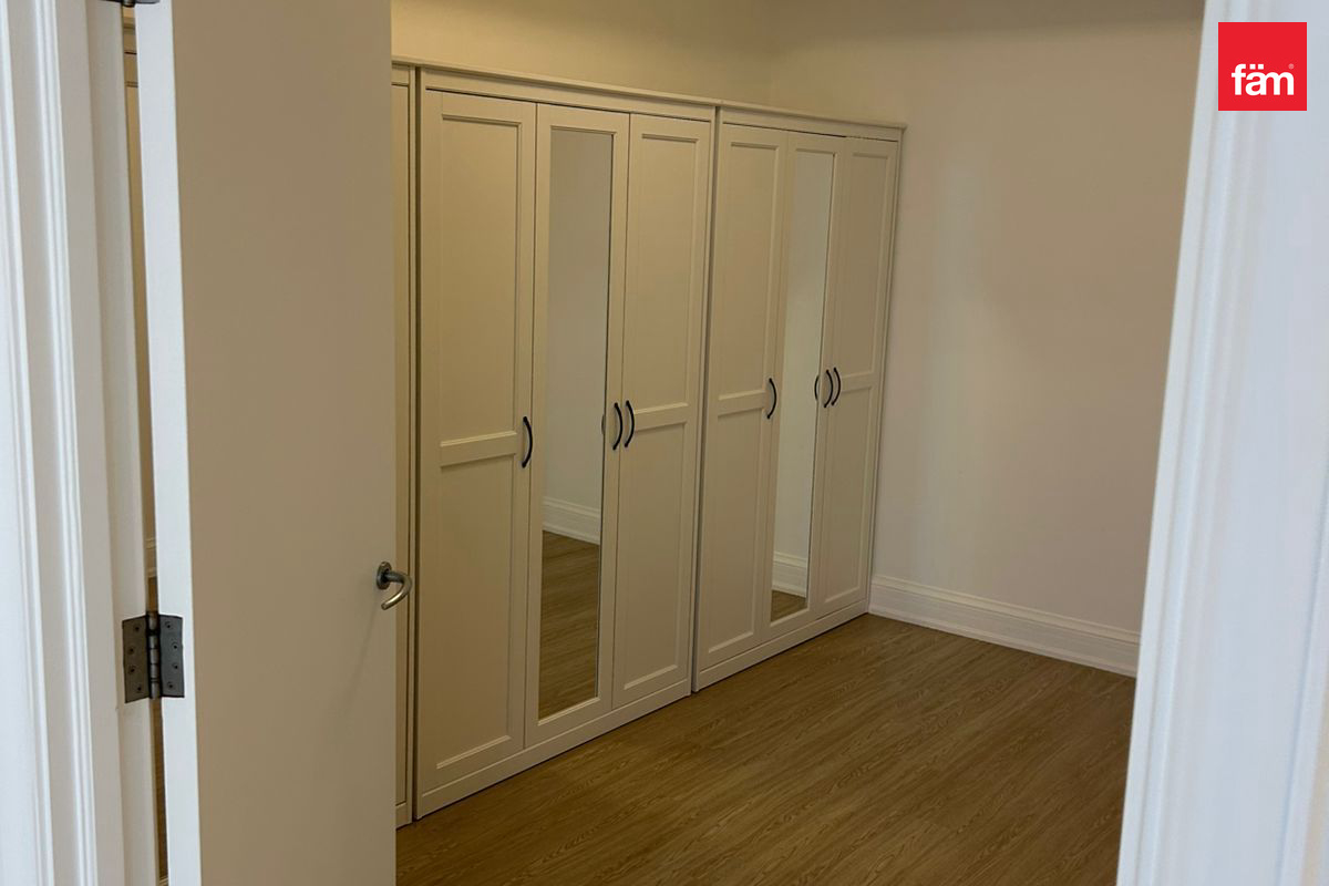 Vacant | Upgraded | Marina View-13