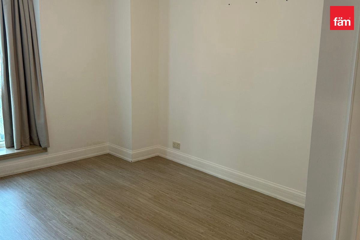 Vacant | Upgraded | Marina View-8