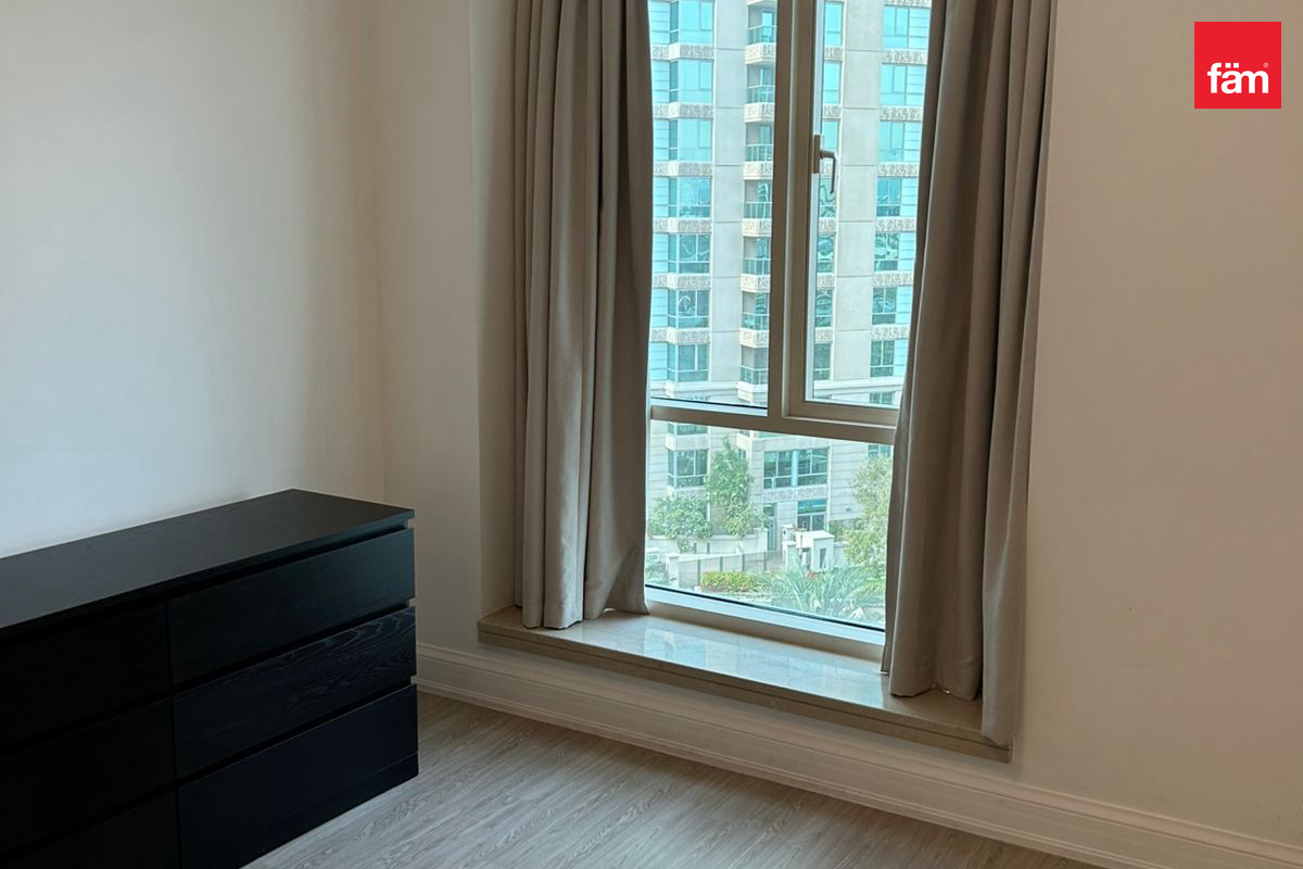 Vacant | Upgraded | Marina View-11