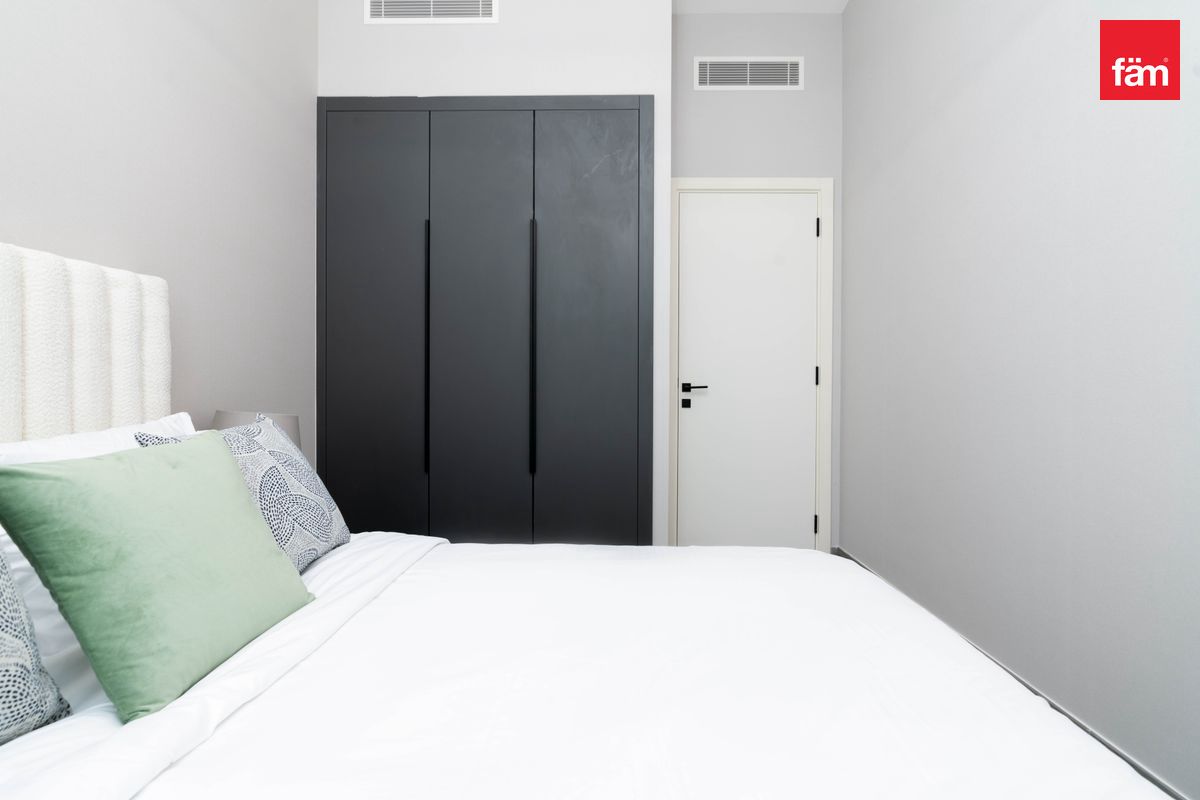 FURNISHED | UPGRADED | VACANT SPACIOUS | HIGH ROI-16