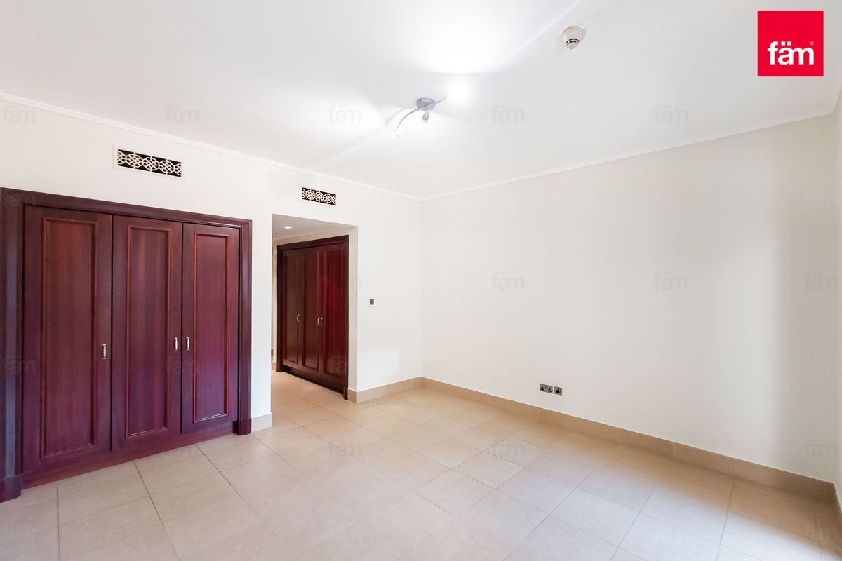 Pool View 2BR | 2 Balconies | Mid Floor | Miska-12