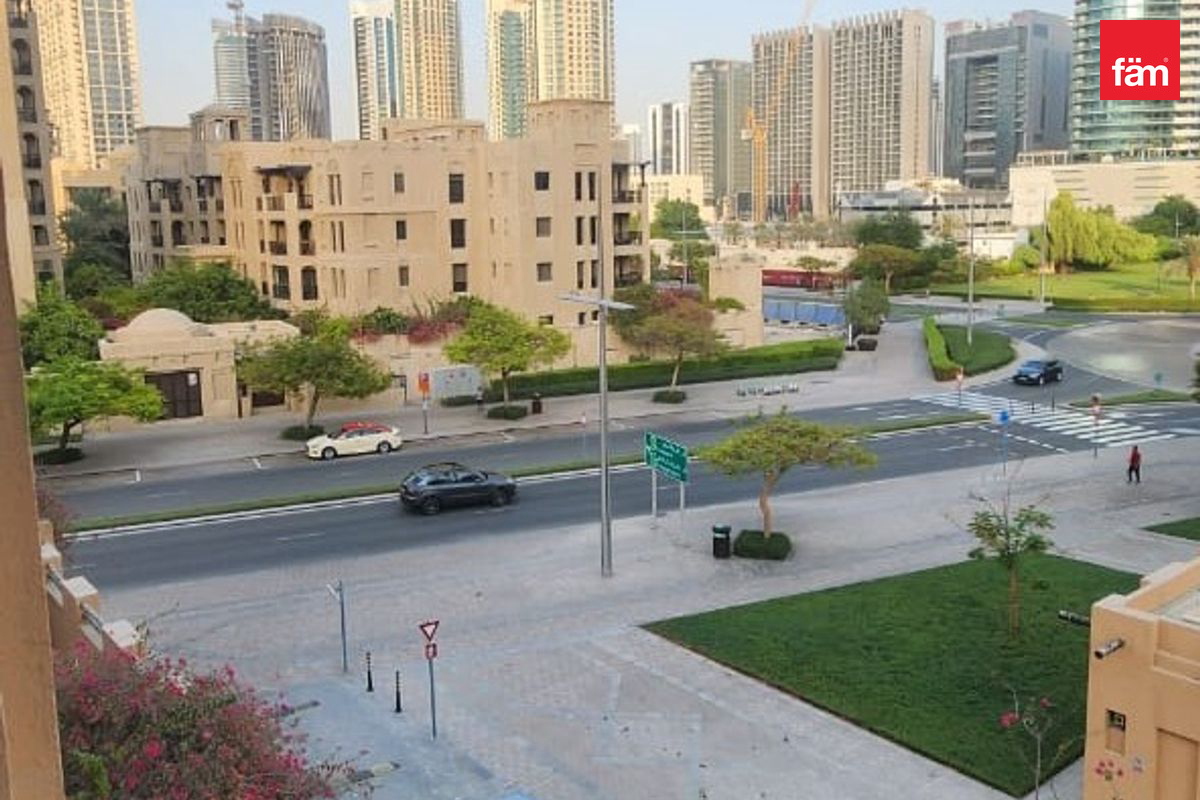 Large layout 1 bedroom unfurnished Vacant-8