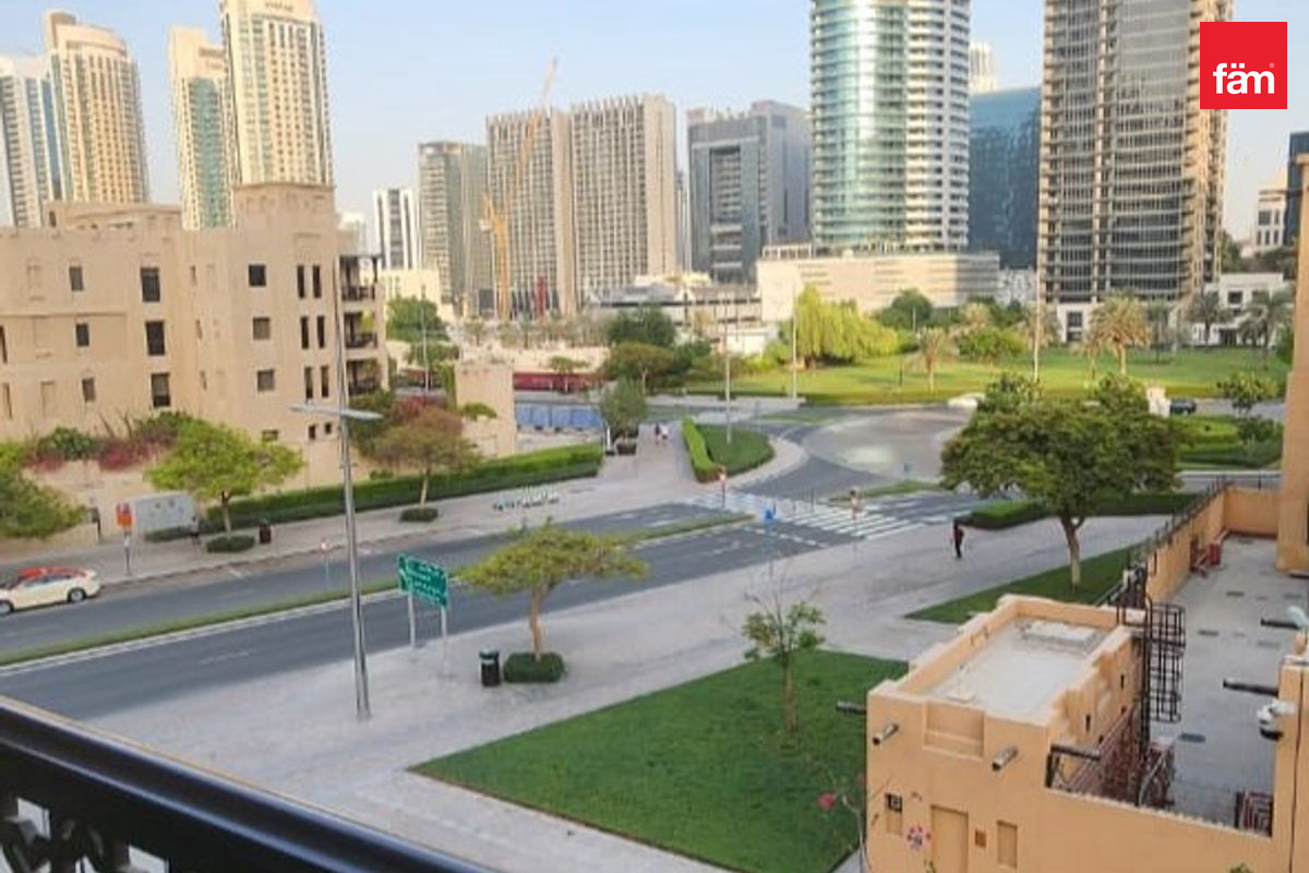 Large layout 1 bedroom unfurnished Vacant-7