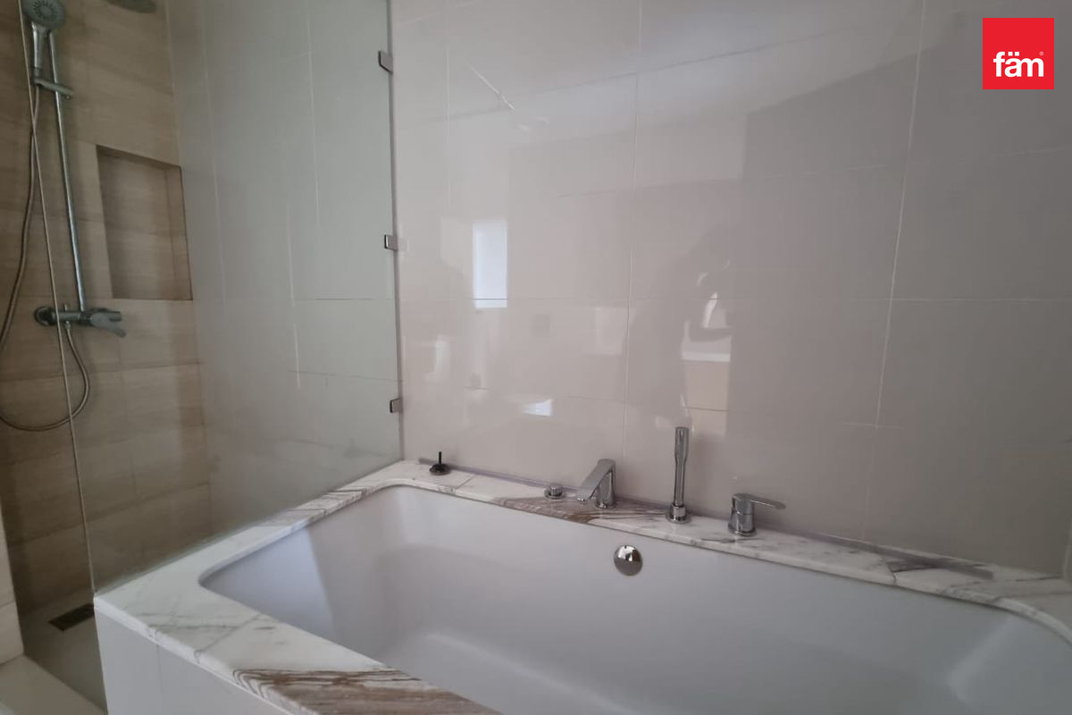 Spacious | Expert | Multiple Options | Emaar-9