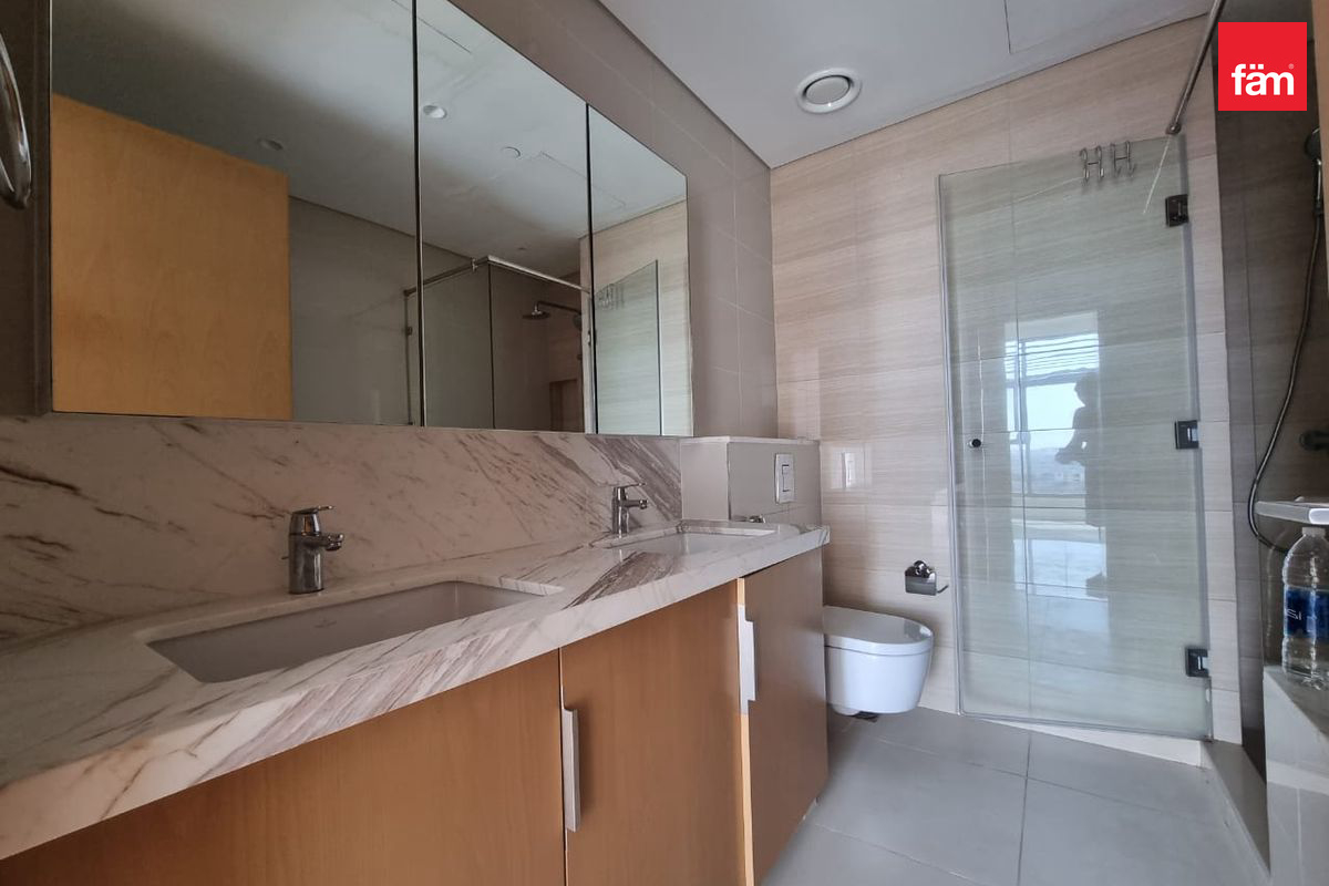 Spacious | Expert | Multiple Options | Emaar-10