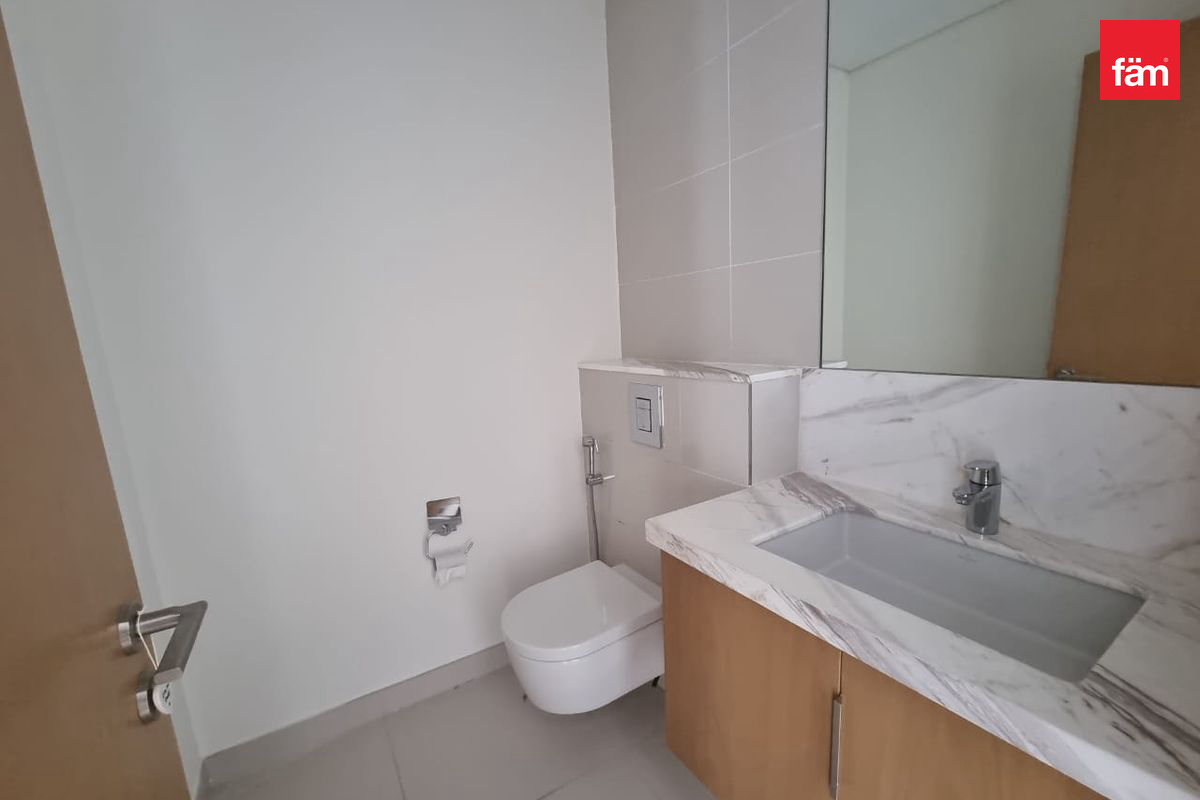 Spacious | Expert | Multiple Options | Emaar-11