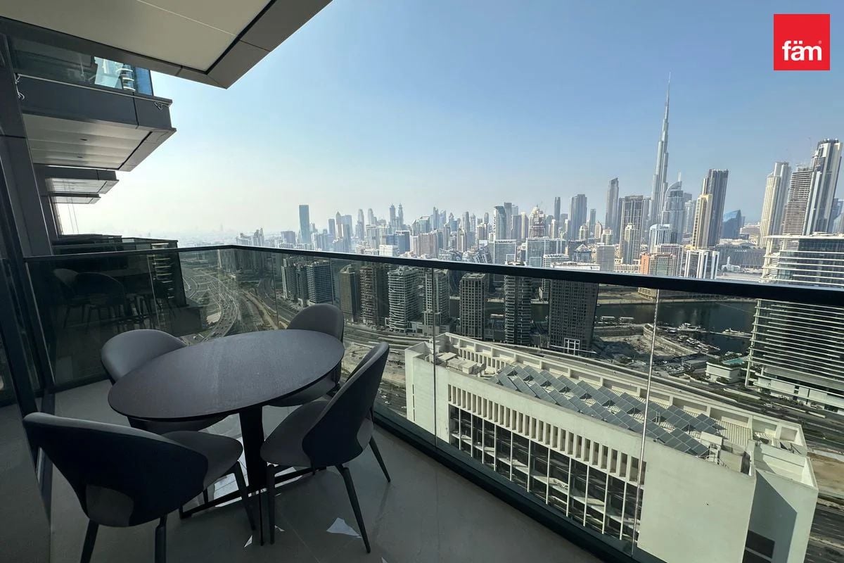 Burj Khalifa Views | Luxury 1 Bed Apartment-1