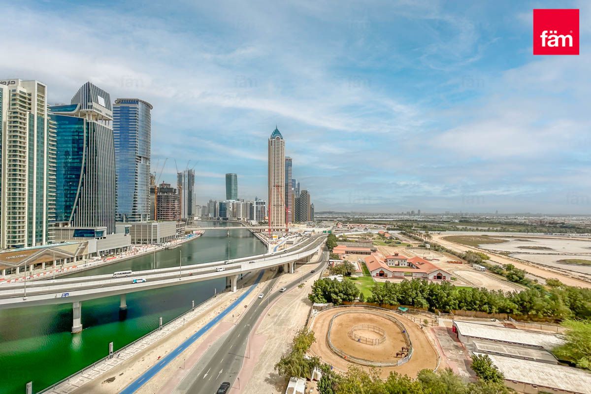 Canal View l Unfurnished l  Vacant-12
