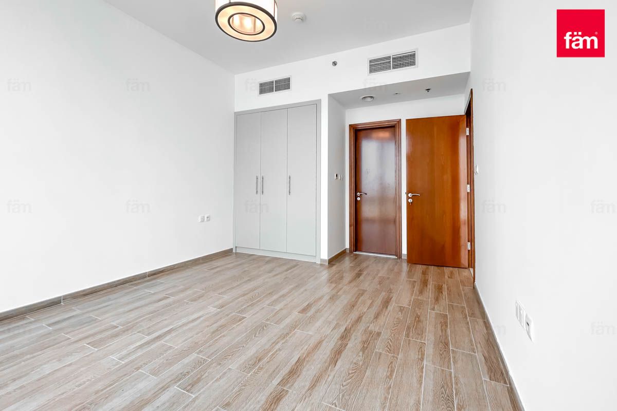 Canal View l Unfurnished l  Vacant-6