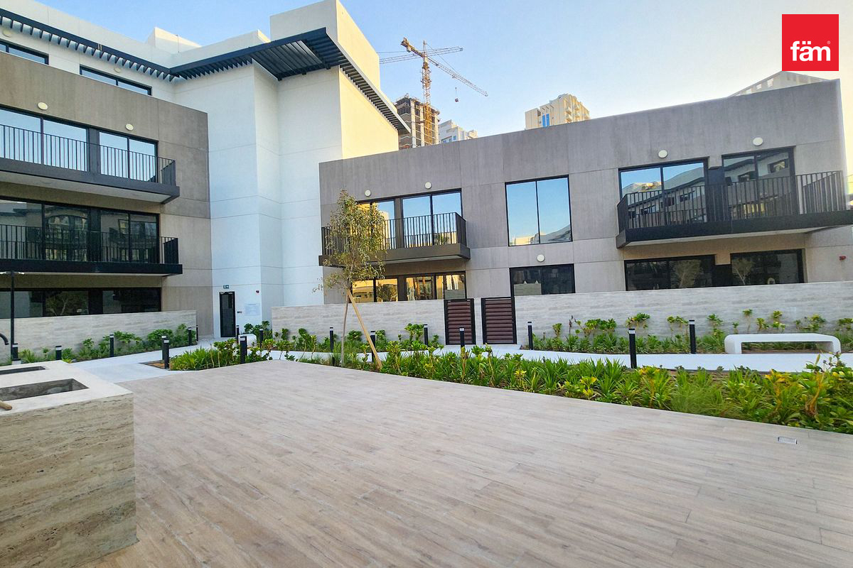 Big Layout | Brand New | Bright| Street facing-15