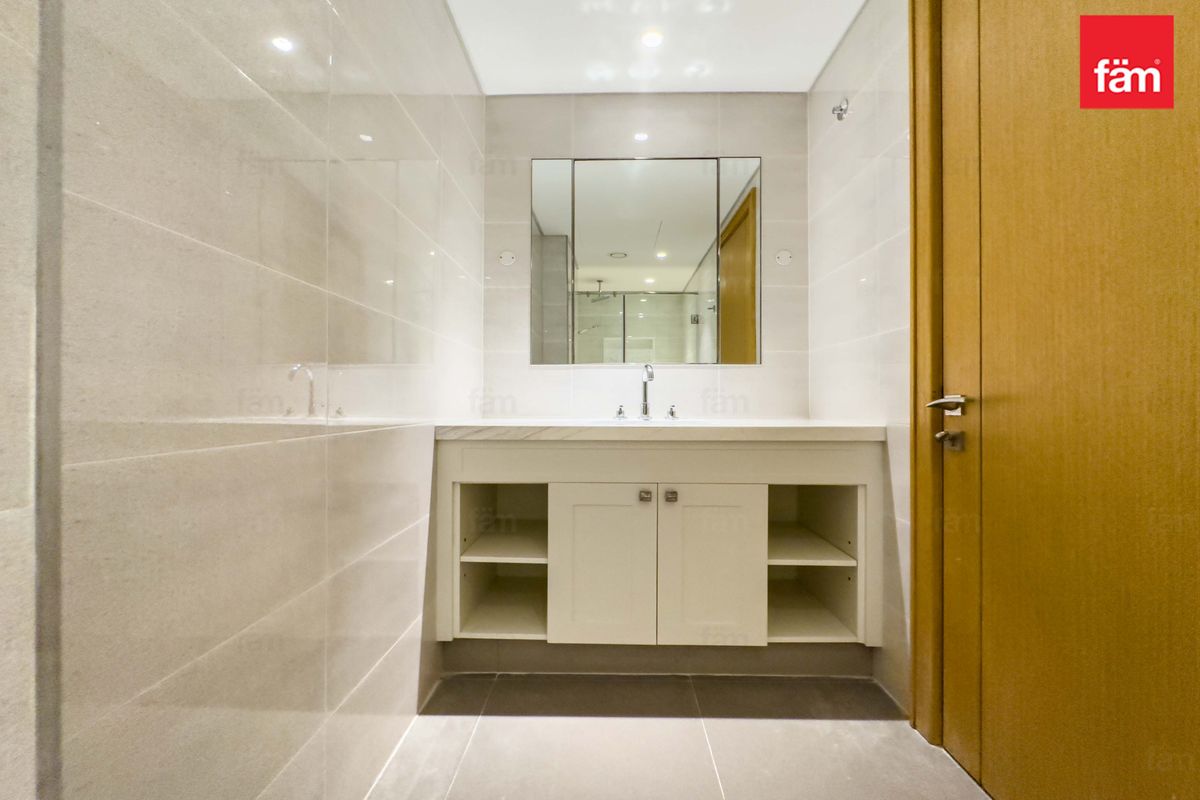 LUXURIOUSLY FURNISHED READY TO MOVE IN | BURJ VIEW-10