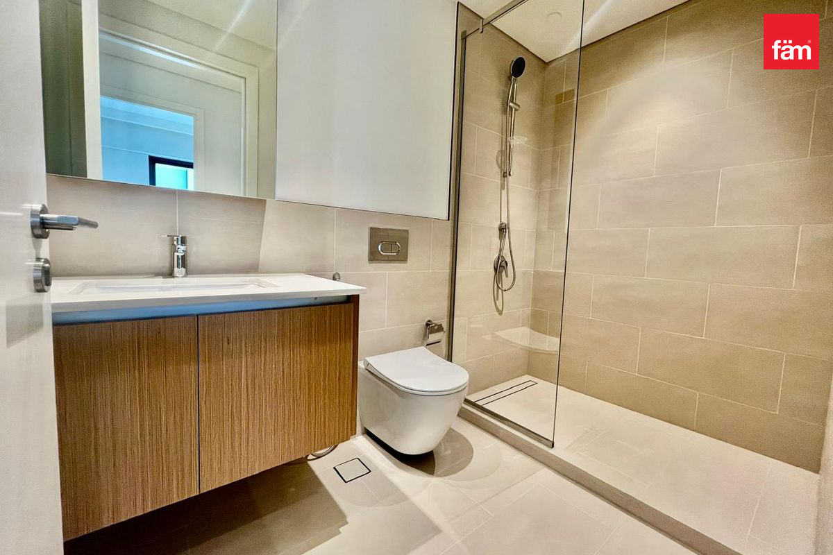 Chiller Free/ Brand New/ Private Beach-7