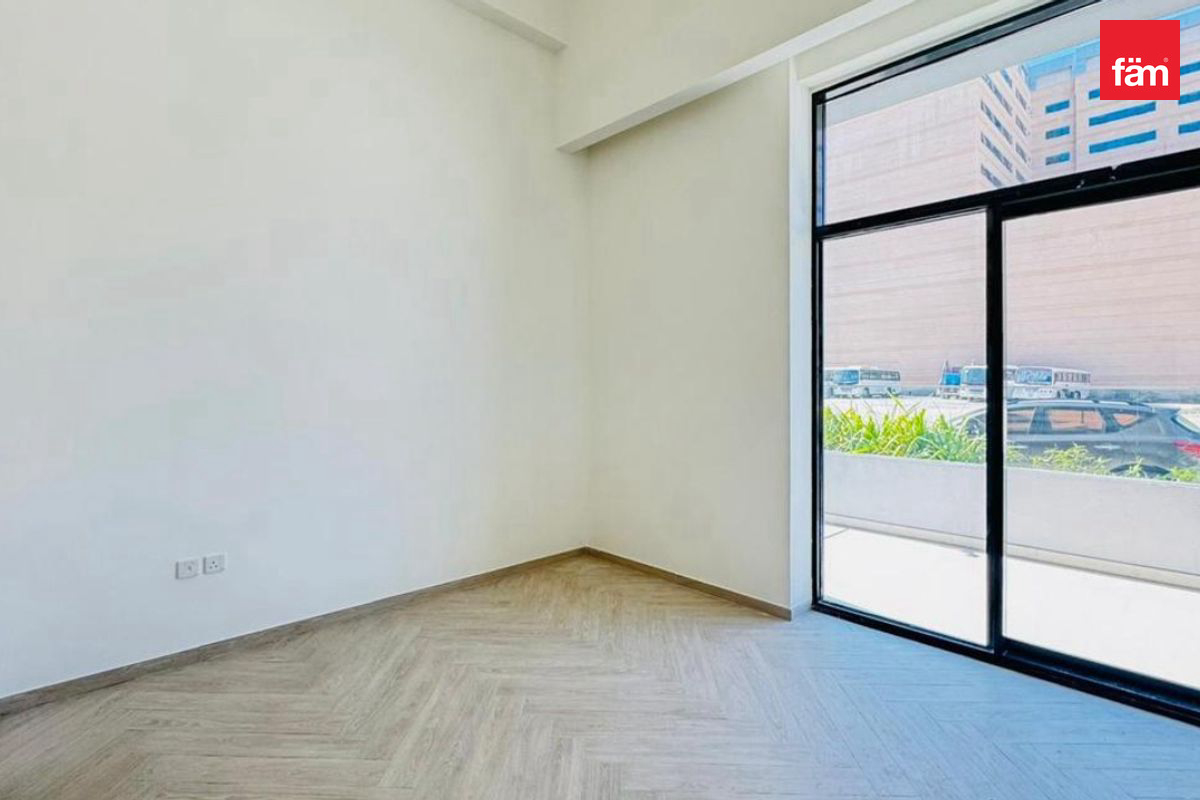 Ready to Move | Brand New | Grand Floor | Balcony-9