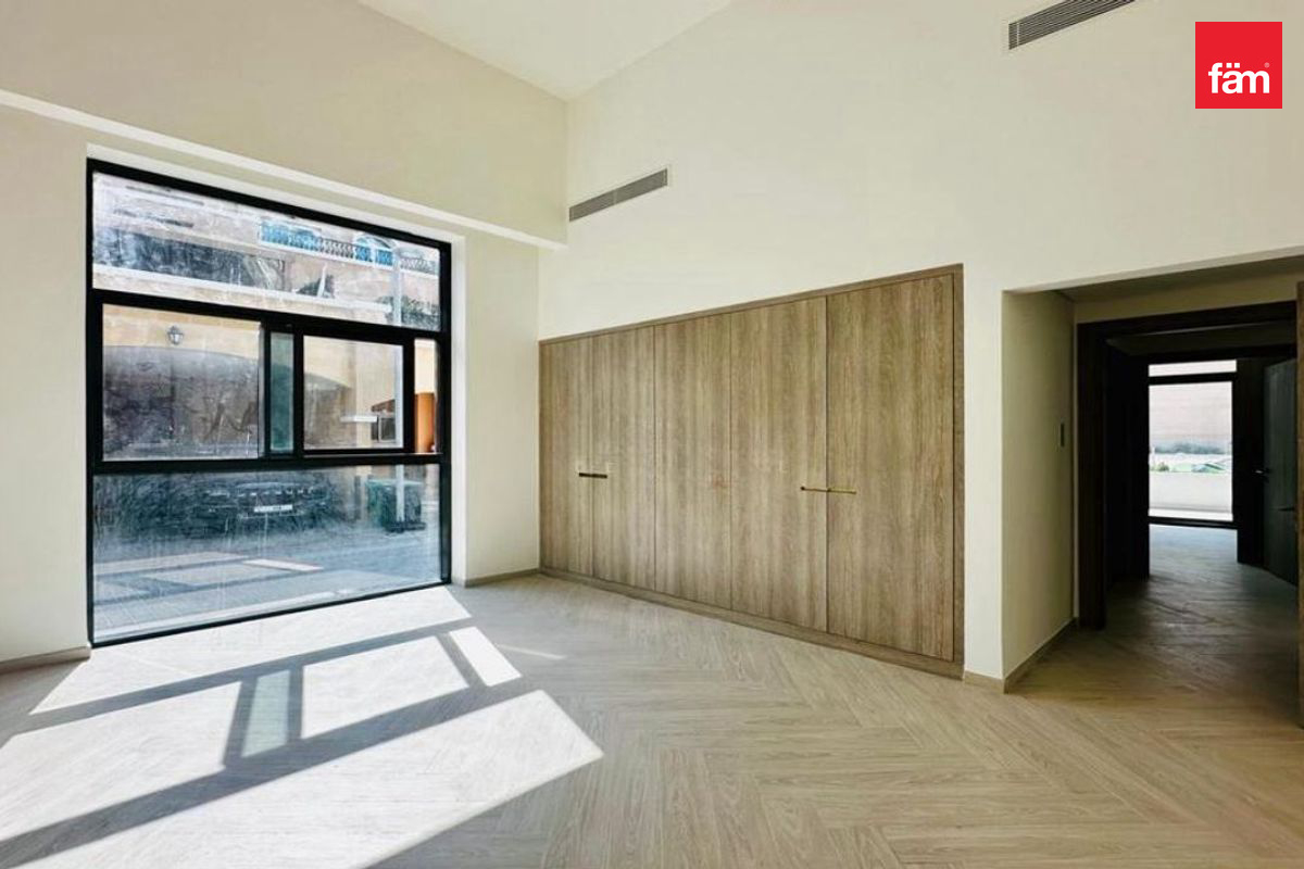Ready to Move | Brand New | Grand Floor | Balcony-6