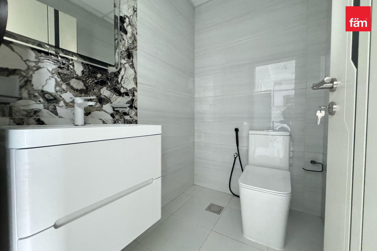Close to Metro I Unfurnished I High Floor-6