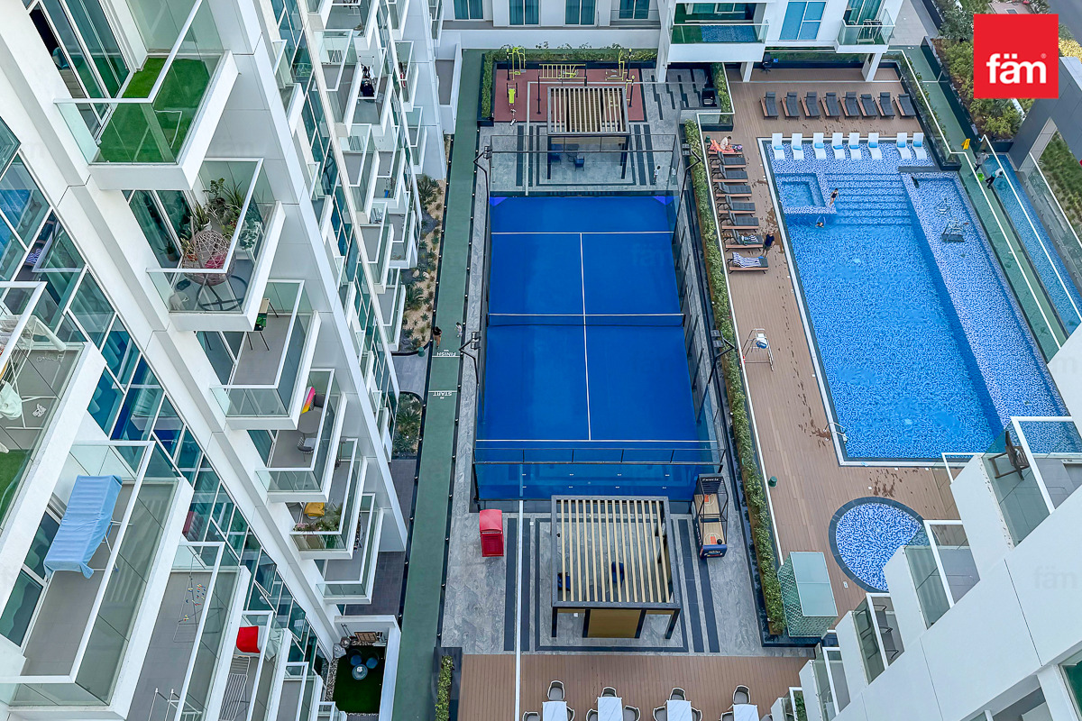 Minutes To Metro | Fitted Kitchen | High Floor-15