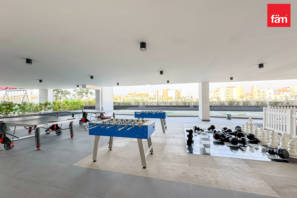 Minutes To Metro | Fitted Kitchen | High Floor-26