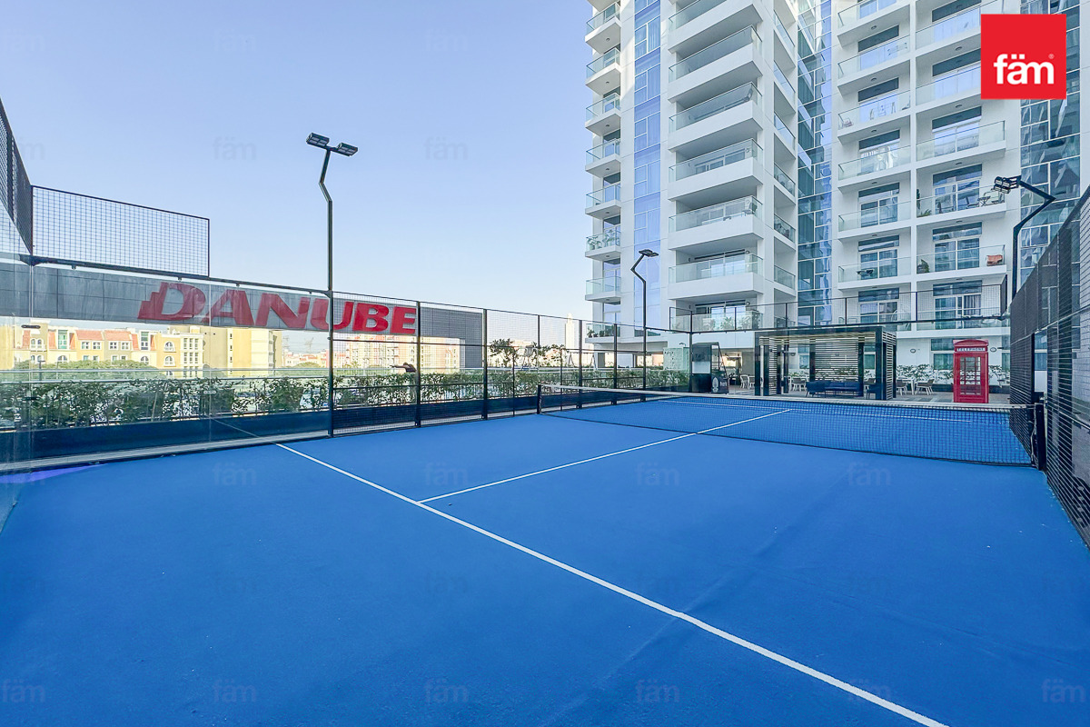 Minutes To Metro | Fitted Kitchen | High Floor-22