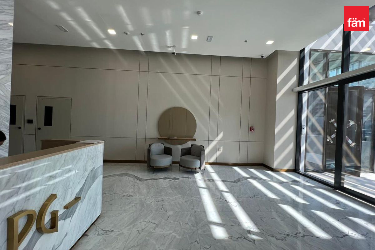 VACANT I PRIME LOCATION I FULLY FURNISHED-13